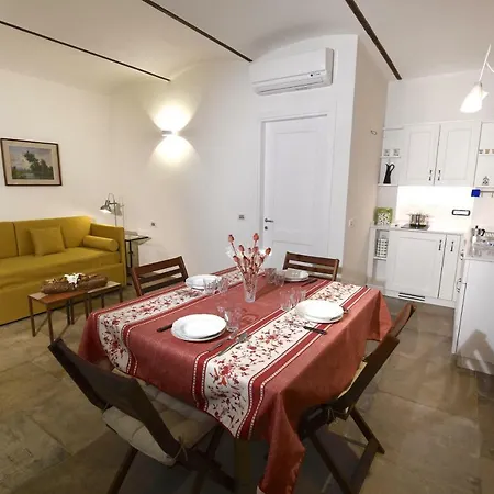 Feriehus Casa Delle Rocche Monteu Roero